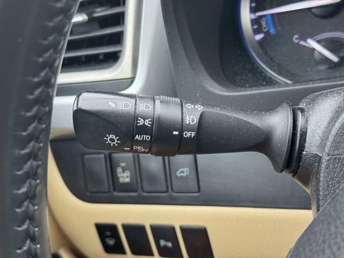 Used 2016 Toyota Highlander Limited w/ Protection Package #3 AWD/4WD image 29