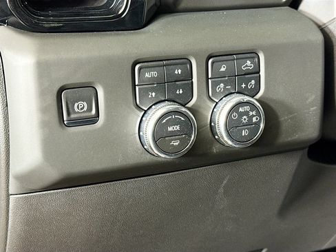 Used 2026 GMC Sierra 1500 AT4 w/ Technology Package AWD/4WD image 12