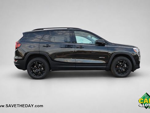 Used 2023 GMC Terrain AT4 AWD/4WD image 9