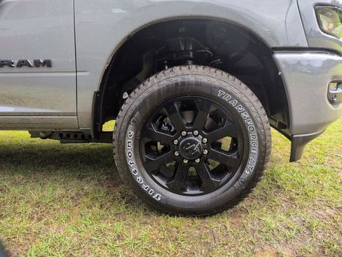 New 2026 RAM 2500 Big Horn AWD/4WD image 9