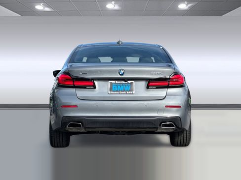 Certified 2023 BMW 530e xDrive image 9