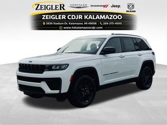 New 2026 Jeep Grand Cherokee Altitude video 1