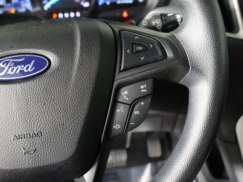 Used 2022 Ford Edge SE image 37