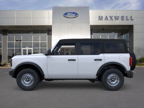 New 2025 Ford Bronco Base image 25