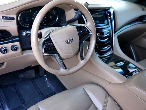 Used 2019 Cadillac Escalade Platinum image 9