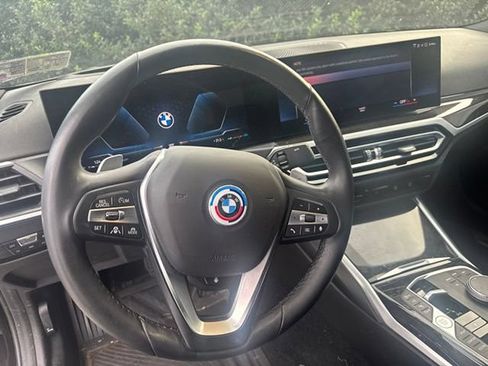 Used 2024 BMW 330i xDrive Sedan w/ Premium Package AWD/4WD image 19