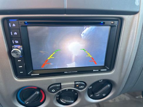 Used 2005 GMC Canyon SLE image 20