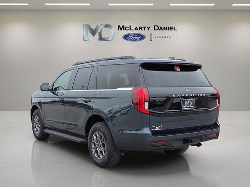 New 2025 Ford Expedition Active image 4