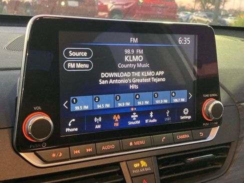 Used 2024 Nissan Altima 2.5 SV image 17