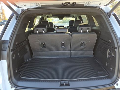 New 2026 GMC Acadia Denali Ultimate w/ LPO, Floor Liner Package image 27
