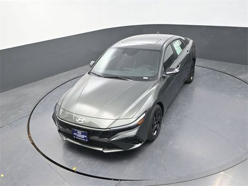 New 2026 Hyundai Elantra SEL Sport image 24