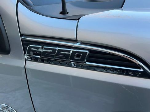 Used 2016 Ford F250 Lariat w/ Lariat Interior Package image 5