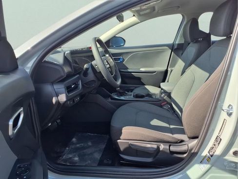 New 2026 Kia K4 FWD image 16
