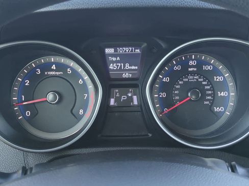 Used 2017 Hyundai Elantra GT image 28