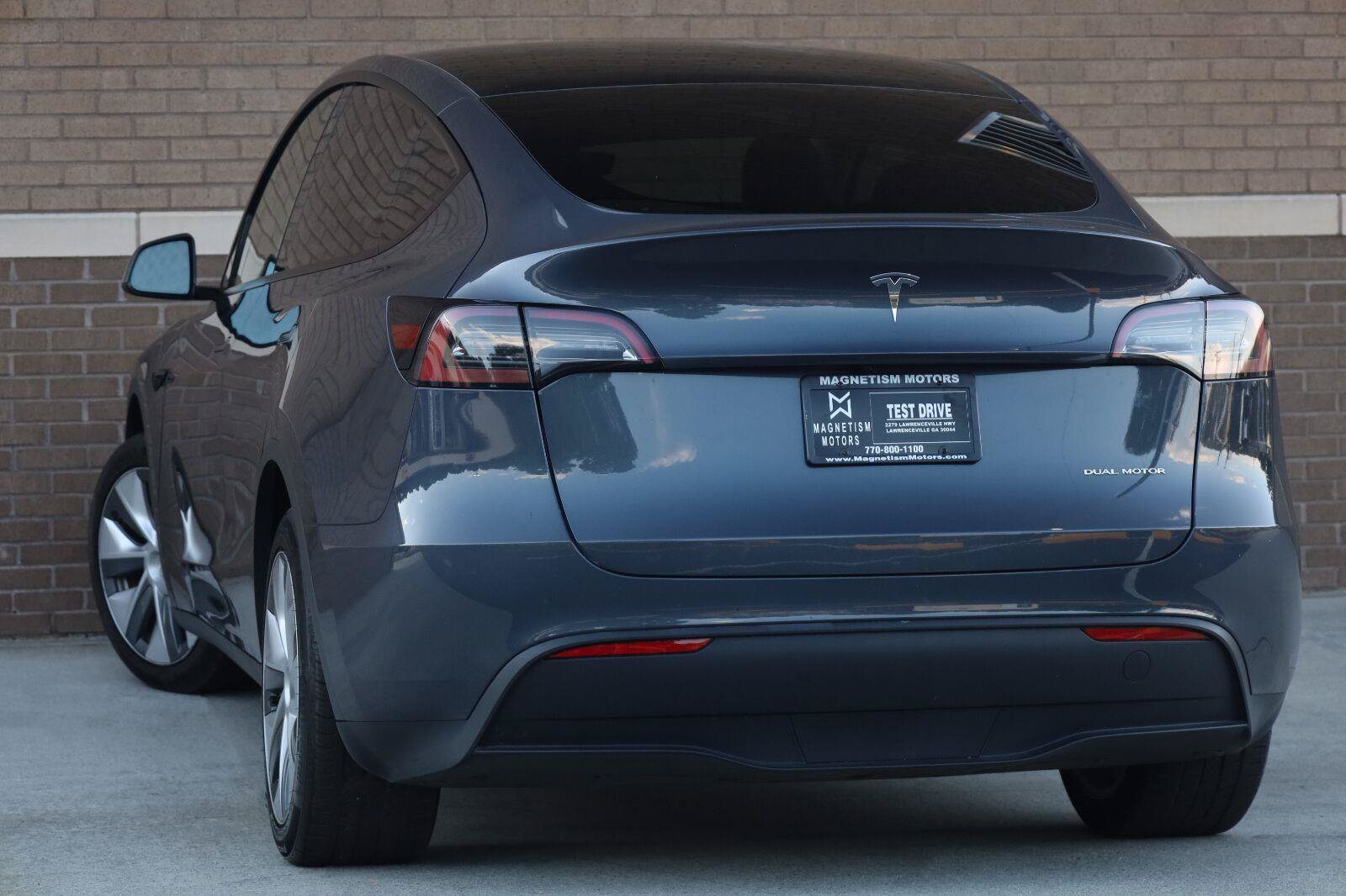 Used 2023 Tesla Model Y Long Range AWD/4WD image 9