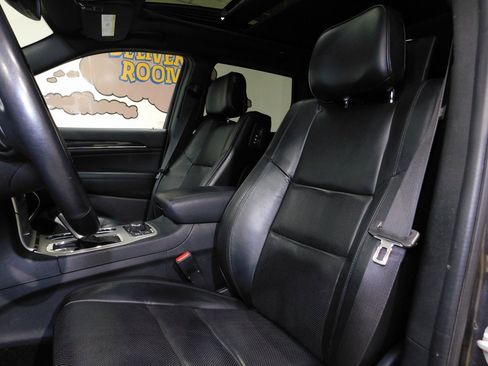 Used 2016 Jeep Grand Cherokee Overland w/ Advanced Technology Group image 44