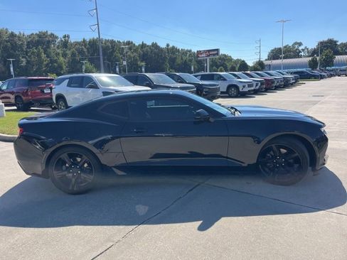 Used 2018 Chevrolet Camaro LT image 7