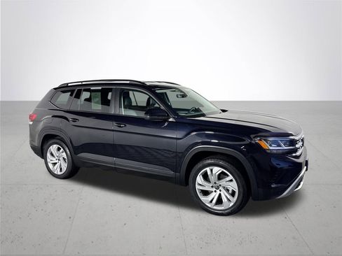 Used 2023 Volkswagen Atlas SE image 4