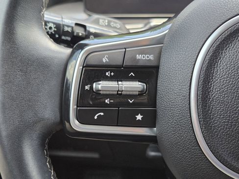 Certified 2025 Kia Sorento EX FWD image 26