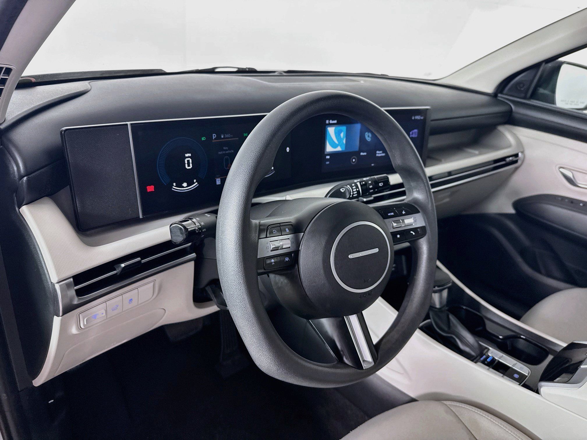 Used 2025 Hyundai Tucson SEL FWD image 8