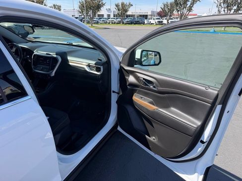 Used 2019 GMC Acadia SLE AWD/4WD image 15