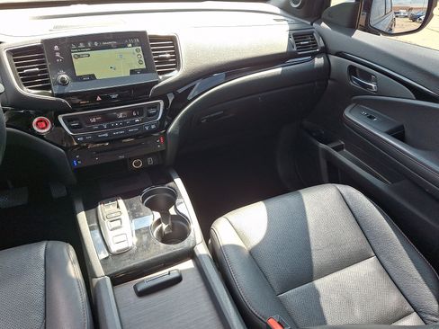 Used 2022 Honda Pilot Black Edition image 16