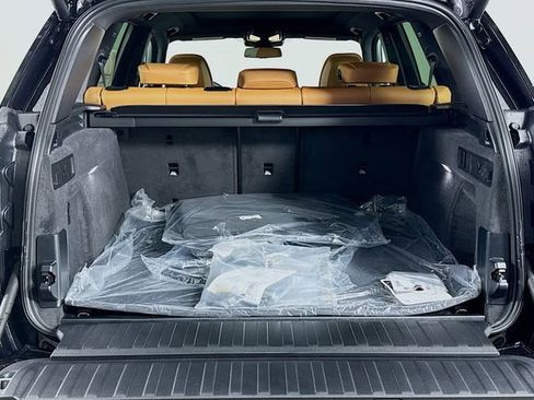 New 2026 BMW X5 M60i w/ Climate Comfort Package image 28
