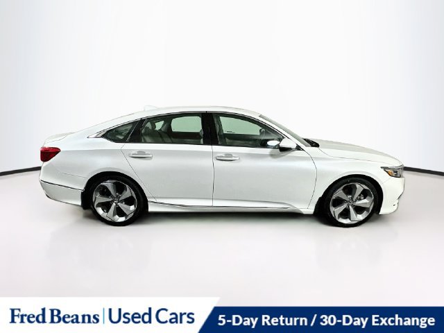 Used 2018 Honda Accord Touring image 11
