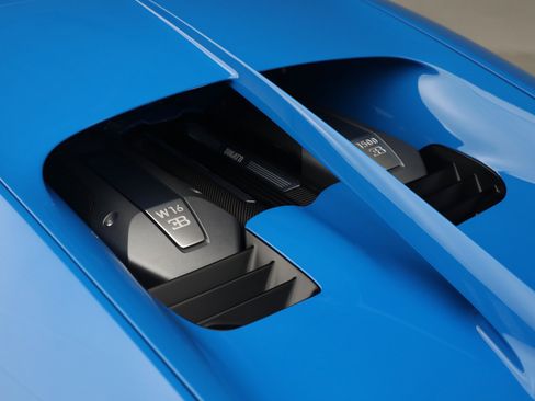 Used 2021 Bugatti Chiron Pur Sport image 36