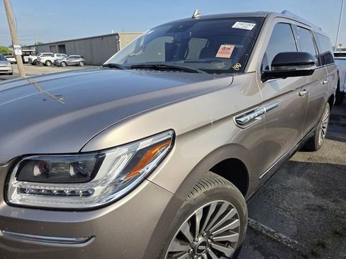 Used 2020 Lincoln Navigator L Reserve w/ Luxury Package AWD/4WD image 4