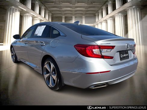 Used 2018 Honda Accord Touring image 6