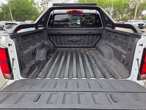 Used 2025 Chevrolet Colorado Z71 w/ Midnight Edition AWD/4WD image 21