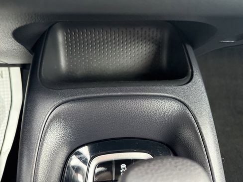 Used 2022 Toyota Corolla LE image 38