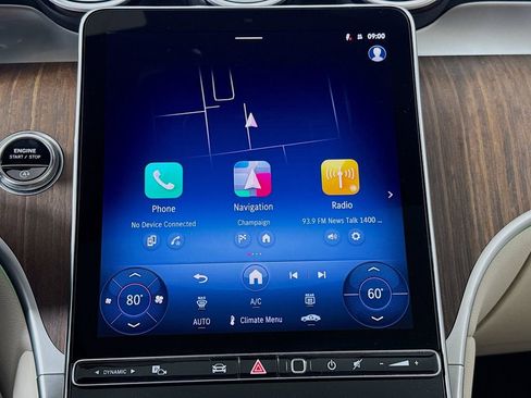 Used 2025 Mercedes-Benz GLC 300 4MATIC image 15