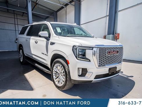 Used 2024 GMC Yukon XL Denali AWD/4WD image 39