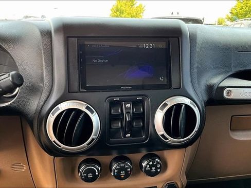 Used 2015 Jeep Wrangler Unlimited Sahara w/ Mopar Chrome Edition Group AWD/4WD image 22