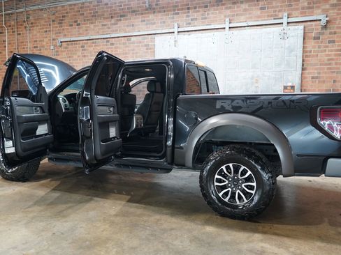 Used 2013 Ford F150 Raptor w/ Luxury Equipment Group image 35