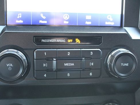 Used 2019 Ford F150 XLT w/ Equipment Group 302A Luxury AWD/4WD image 21