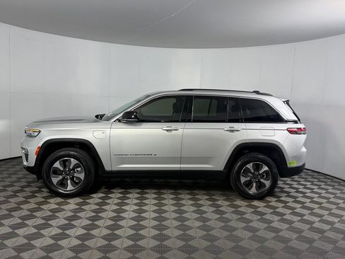 Used 2023 Jeep Grand Cherokee 4WD 4xe w/ Luxury Tech Group II image 10