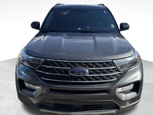 Used 2020 Ford Explorer XLT w/ Equipment Group 202A RWD image 3