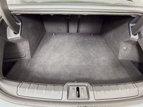 Used 2024 Porsche Taycan image 28