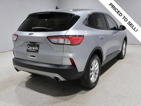 Used 2022 Ford Escape SE w/ Convenience Package AWD/4WD image 2