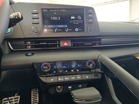 New 2026 Hyundai Elantra SEL Sport image 23