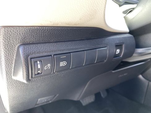 Used 2024 Toyota Corolla LE FWD image 19