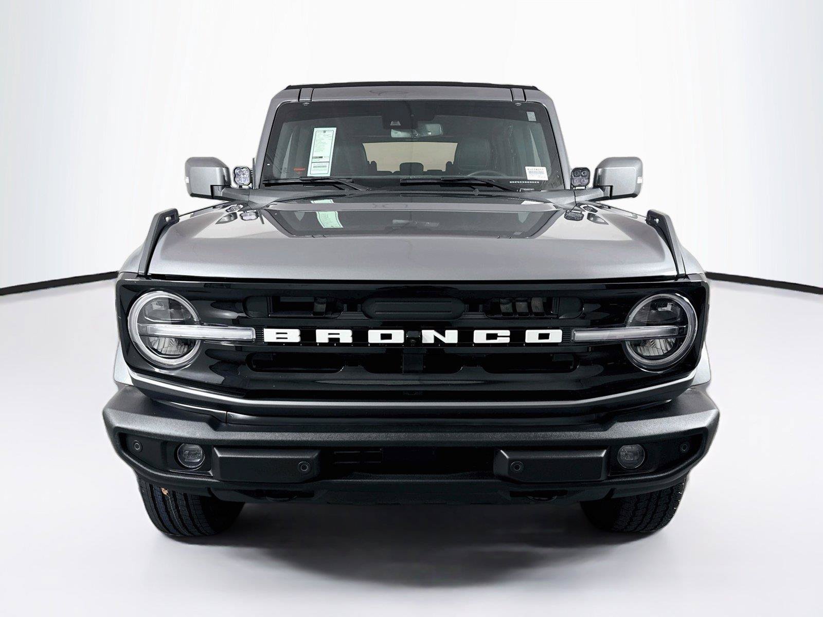 Used 2024 Ford Bronco Outer Banks AWD/4WD image 9