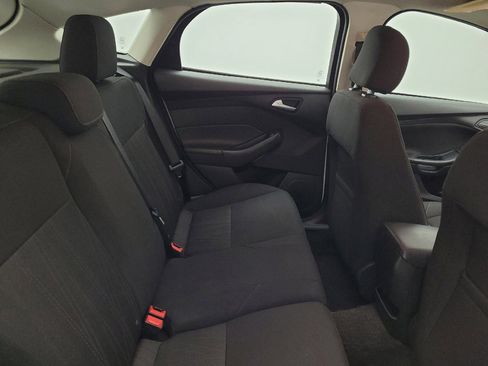 Used 2016 Ford Focus SE FWD image 19