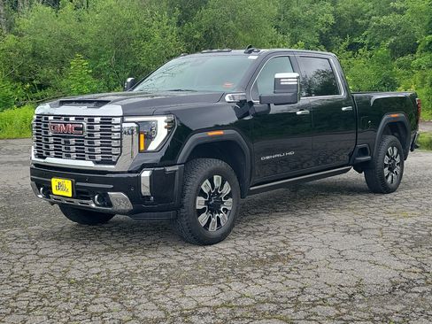 Used 2026 GMC Sierra 2500 Denali w/ Denali Reserve Package AWD/4WD image 1