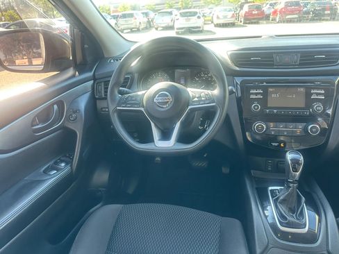 Used 2018 Nissan Rogue Sport S w/ S Appearance Package image 17