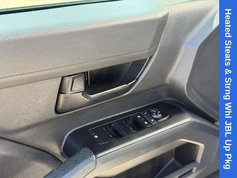 Used 2024 Toyota Tacoma SR5 AWD/4WD image 18