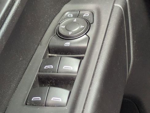 Used 2025 Chevrolet Silverado 1500 Custom Trail Boss w/ Dark Appearance Package image 27